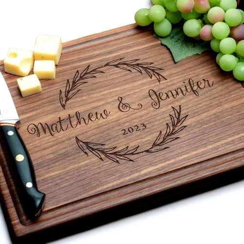 Straga Olive Leaf Wreath Engraved Board
